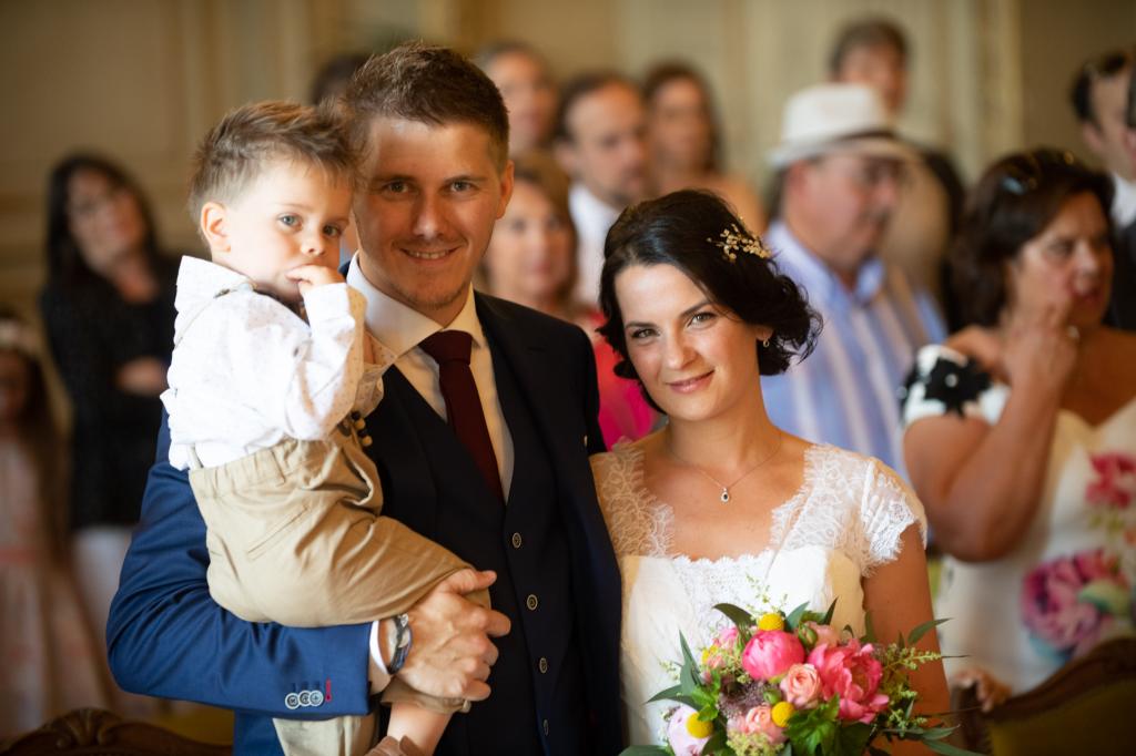 Mariage - photo de couple à la mairie