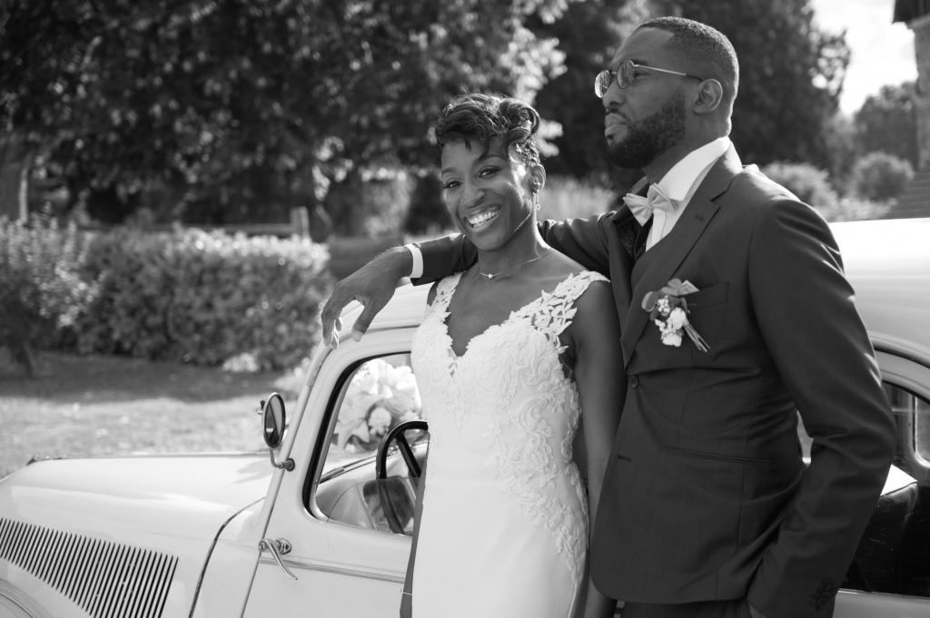 Mariage - photo de couple - Voiture - NB