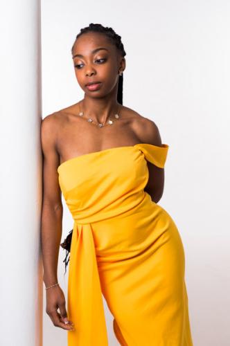 photo_mode_femme_robe_jaune