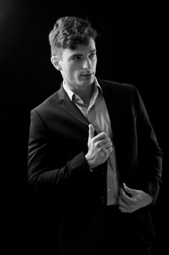Photo_mode_homme_fond_noir