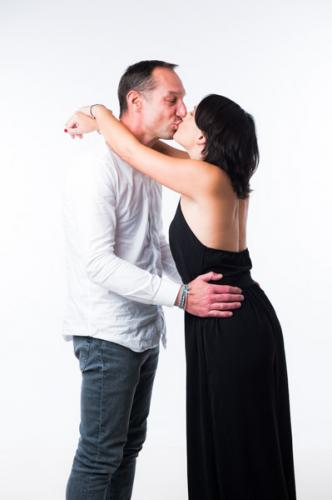 photo couple studio bisous
